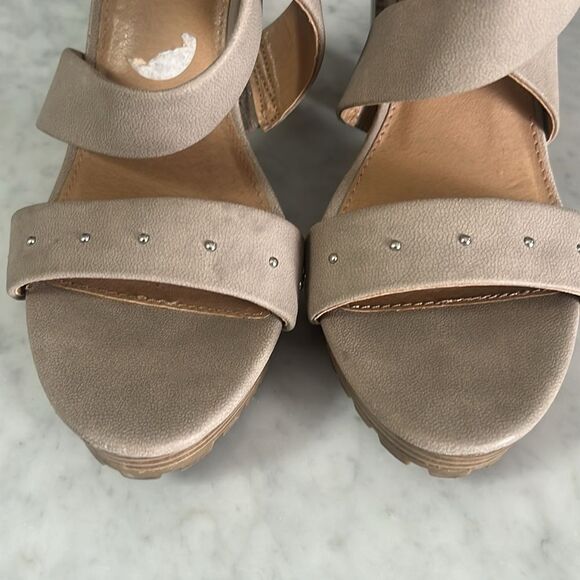 Report Women’s Taupe Tan Chunky Criss Cross Strappy Sandal Heel size 8.5 - Picture 6 of 9